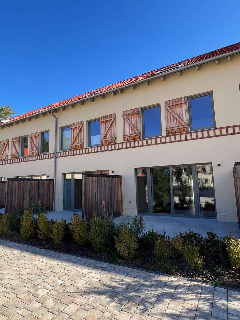 Haus zum Mieten in Beelitz 1.640 € 127.29 m² 4 zimmer