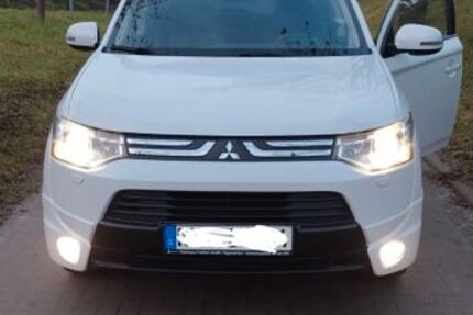 Mitsubishi Outlander 198.000 km 8.600 &euro; Michendorf 14552
