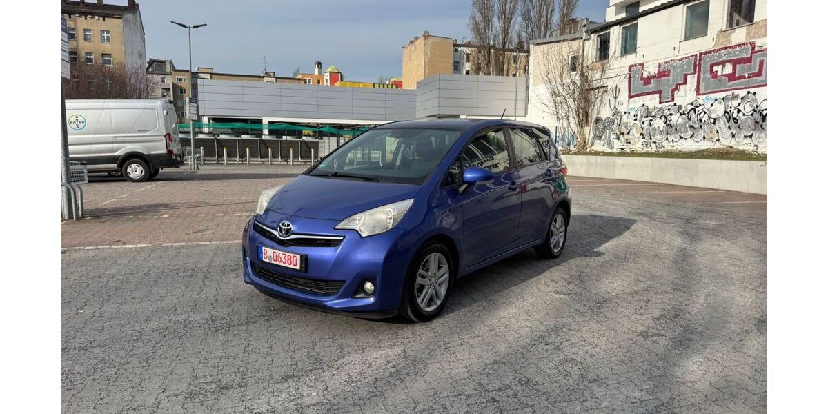 Toyota Verso-S 248.000 km 4.850 &euro; Berlin 13347