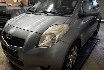 Toyota Yaris 184.258 km 3.999 &euro; Berlin 13359