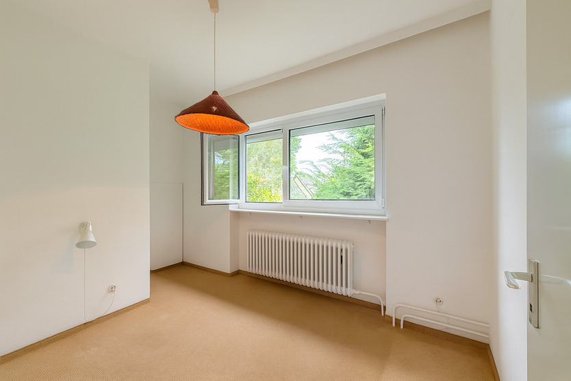 Familienidyll in Berlin-Lichtenrade: Reihenendhaus mit großem Garten & Sanierungspotenzial