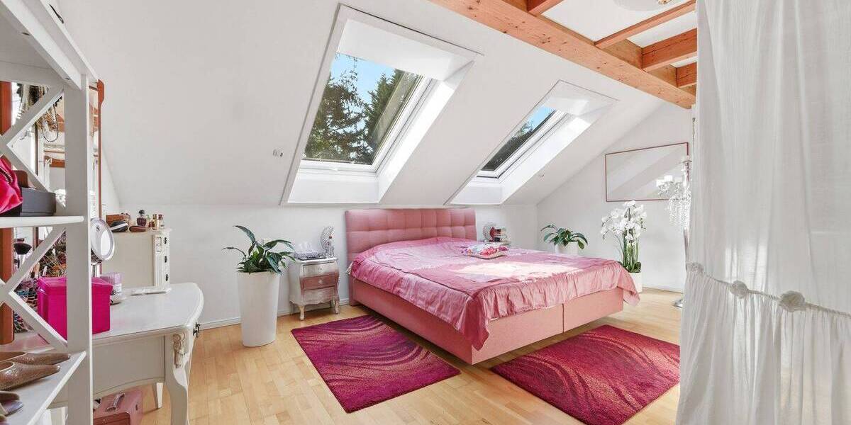 Einfamilienhaus Potsdam Groß Glienicke - 8 Zimmer, 300 m&sup2;, 1.499.000&euro; | Angebot:26128517