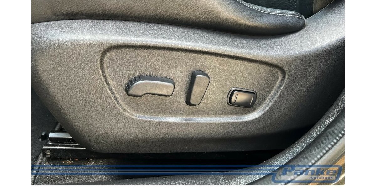 Nissan X-Trail Tekna*R+F-Cam*Pano*SHZ*Leder*Tempo*Elk-S 162.570 km 10.990 € Berlin 13187