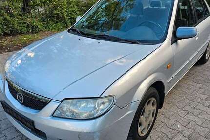 Mazda 323 129.000 km 2.200 € Berlin 13353