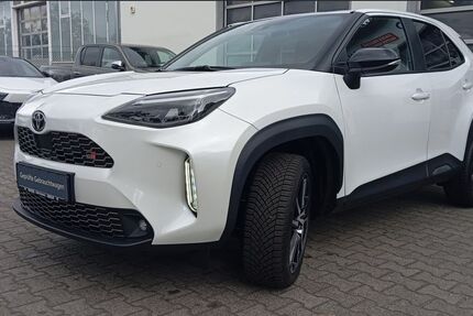 Toyota Yaris Cross 4.963 km 32.450 € Berlin 13403