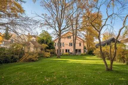 Haus zum Kaufen in Kleinmachnow 1.690.000 € 363 m² 9 zimmer