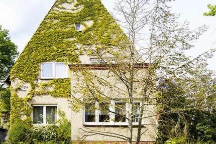 Charmantes Haus mit großem Traumgarten