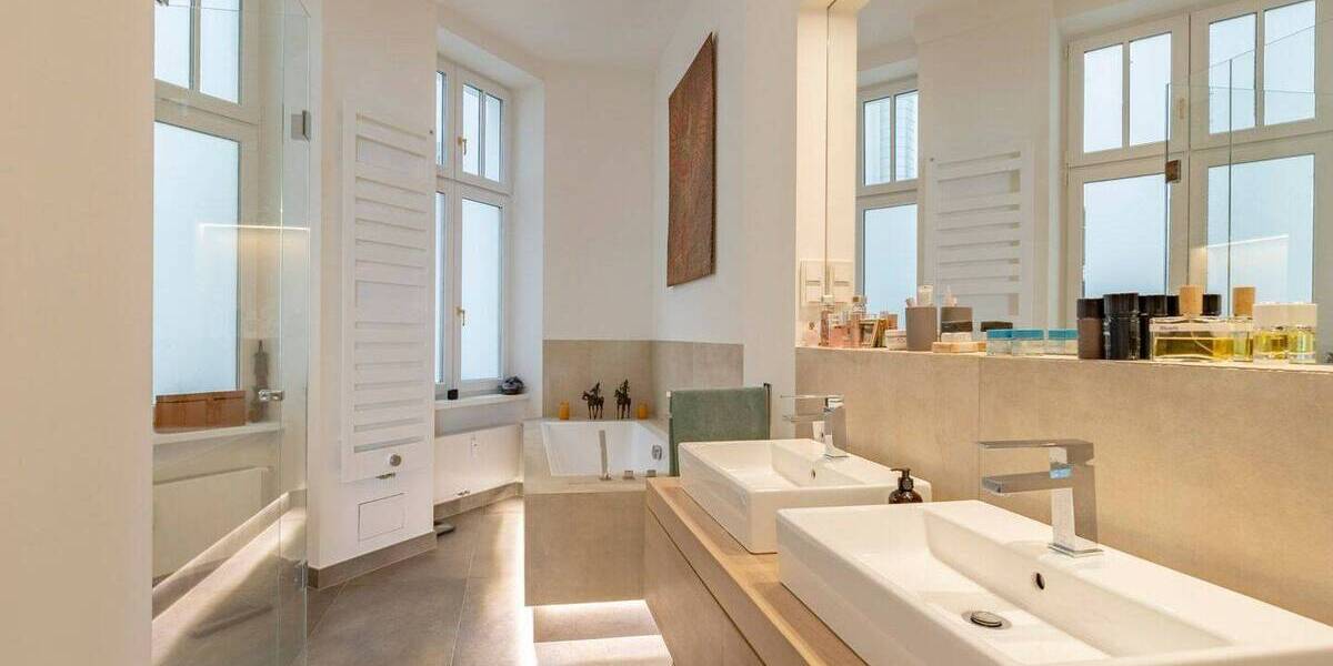 Etagenwohnung Berlin Wilmersdorf - 5 Zimmer, 220 m&sup2;, 1.950.000&euro; | Angebot:24034004