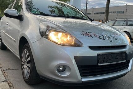 Renault Clio 122.837 km 2.750 &euro; Berlin 13599