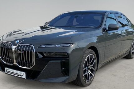 BMW 740 18.081 km 93.290 &euro; Potsdam 14482