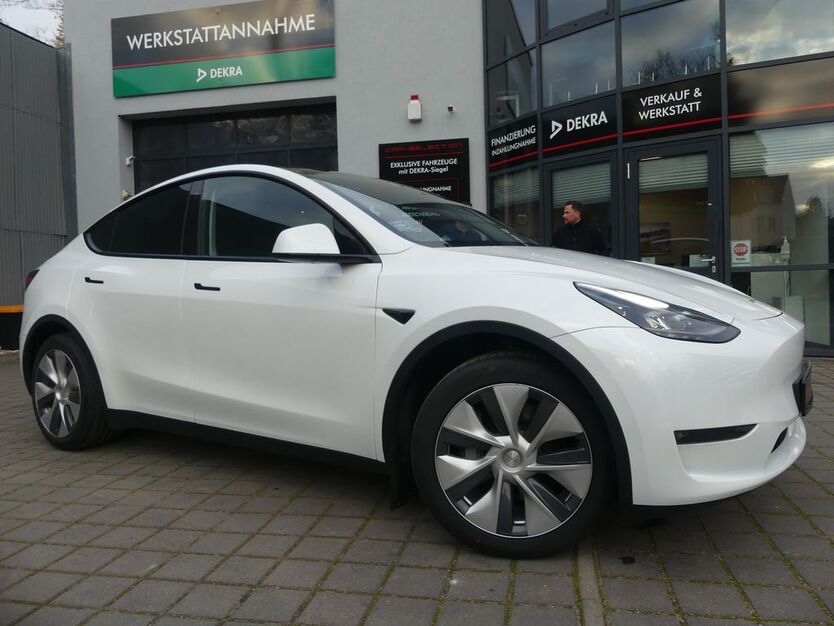 Tesla Model Y 39.436 km 38.600 € Berlin 13156