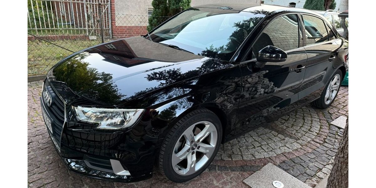 Audi A3 105.000 km 14.700 € Potsdam 14480