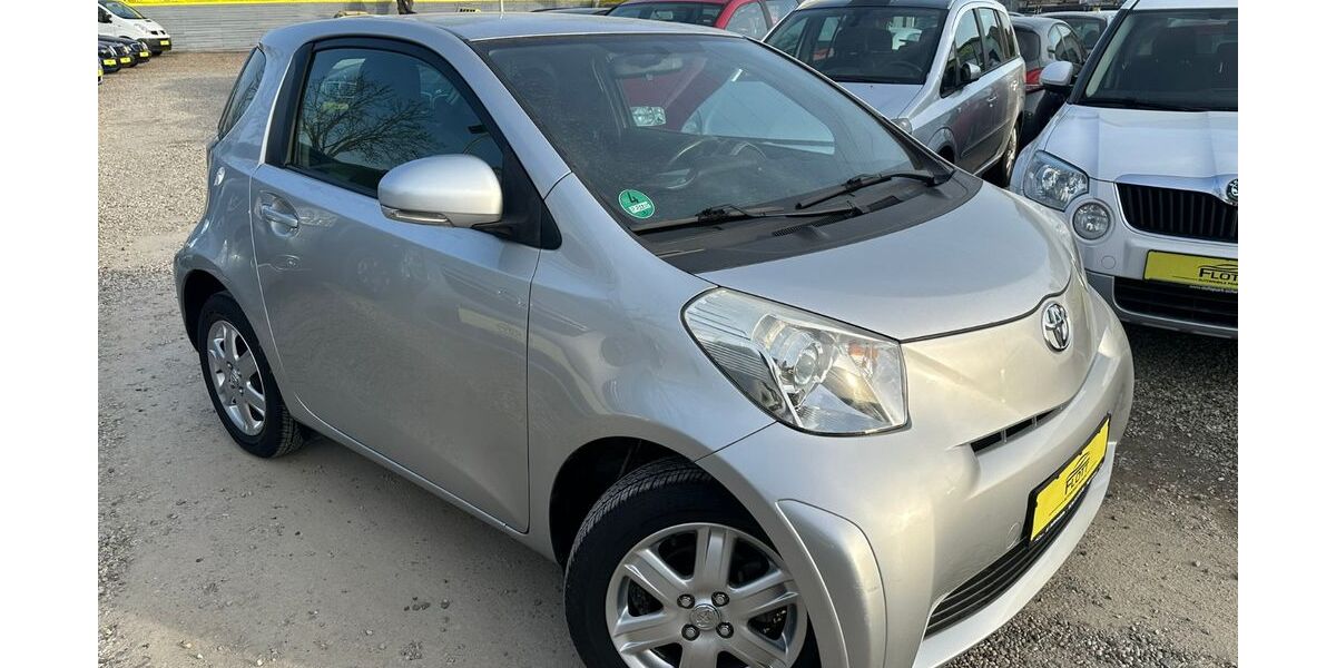 Toyota IQ 30.258 km 8.990 &euro; Berlin 13089