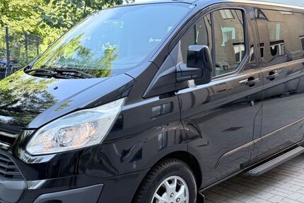 Ford Tourneo Custom 141.086 km 17.980 &euro; BERLIN 13409