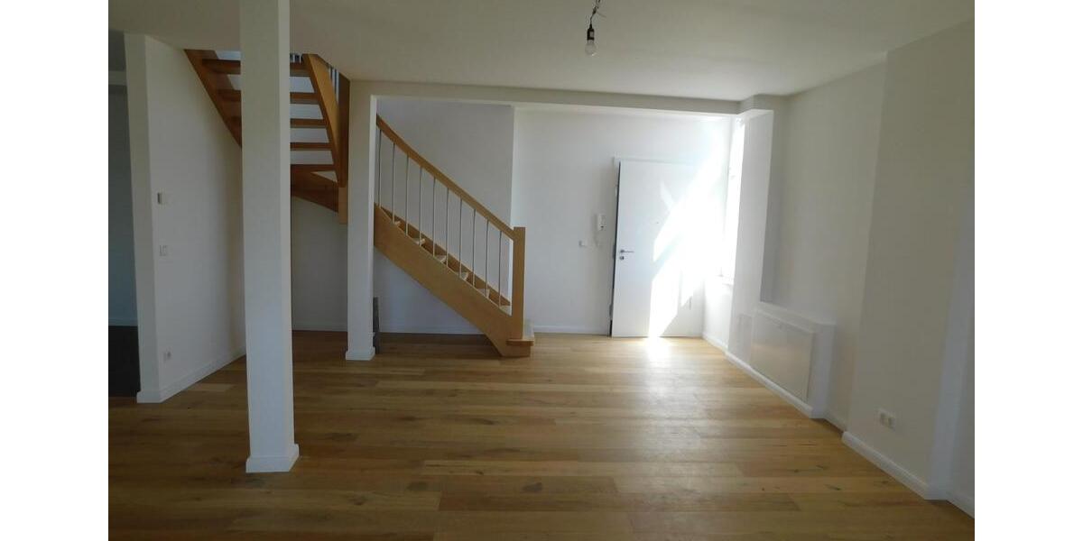 Dachgeschoßwohnung Beelitz - 4 Zimmer, 130 m&sup2;, 1.432&euro; | Angebot:26545646