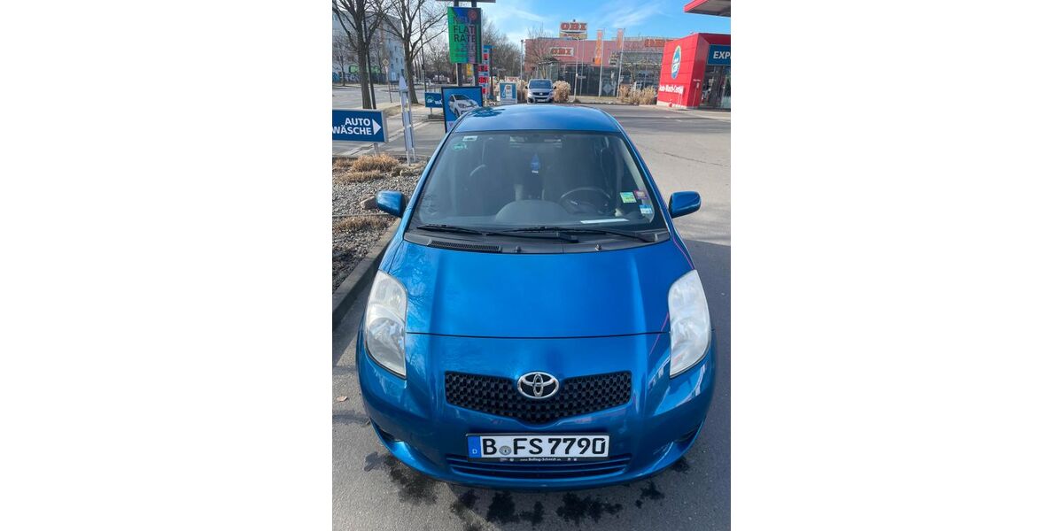 Toyota Yaris 100.000 km 3.750 &euro; Berlin 10627