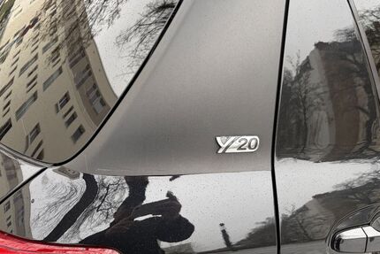 Toyota Yaris 28.555 km 15.699 &euro; Berlin-Tegel 13509