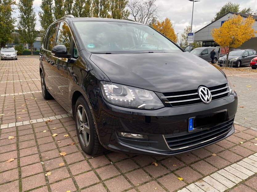 VW Sharan 273.400 km 6.900 € Berlin 12051
