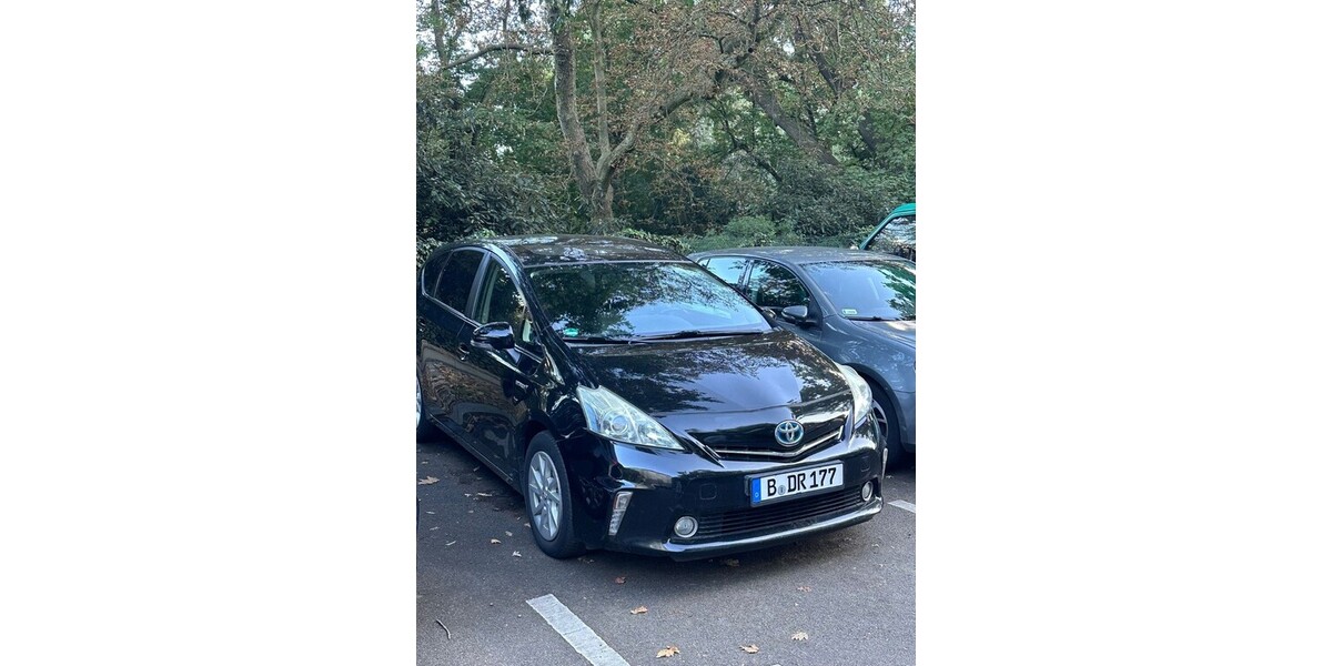 Toyota Prius Plus 244.000 km 8.250 € Berlin 10178