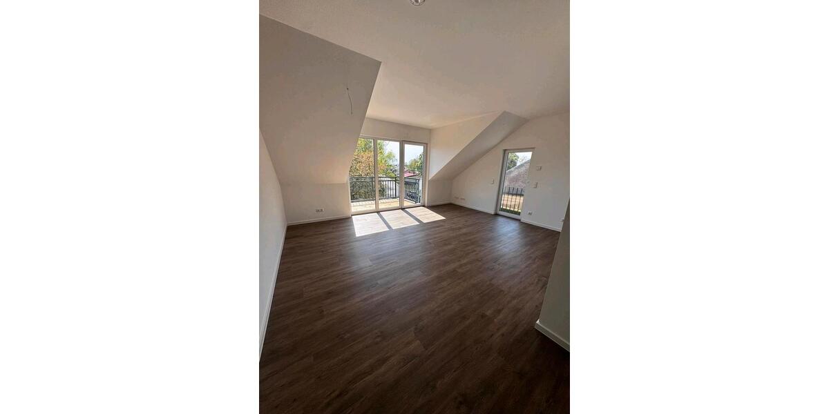 Dachgeschoßwohnung Nauen - 2 Zimmer, 68 m&sup2;, 1.181&euro; | Angebot:26653090