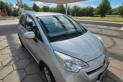 Toyota Verso-S 113.850 km 4.700 &euro; Berlin 12555
