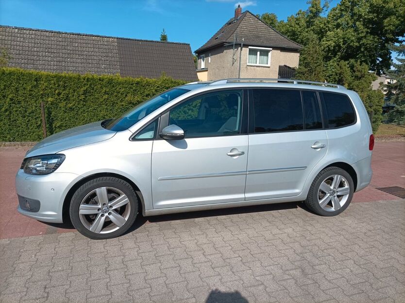 VW Touran 142.000 km 8.849 € Brandenburg an der Havel 14776