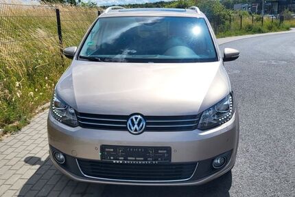 VW Touran 147.000 km 8.299 &euro; Berlin 13353