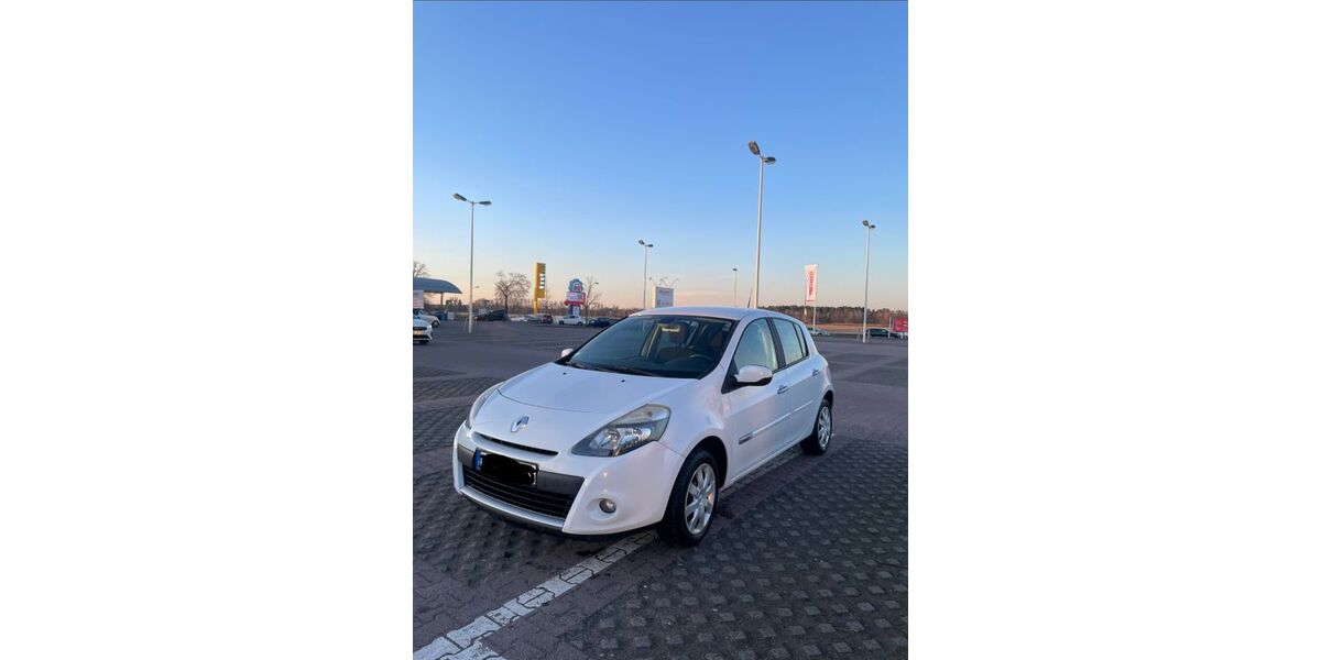 Renault Clio 177.423 km 3.500 &euro; Falkensee 14612