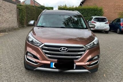 Hyundai TUCSON 131.200 km 9.000 &euro; Hennigsdorf 16761