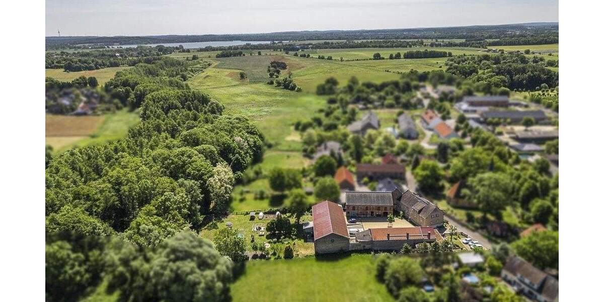 Vierseitenhof mit viel Grundstück in Potsdam 1 zimmer