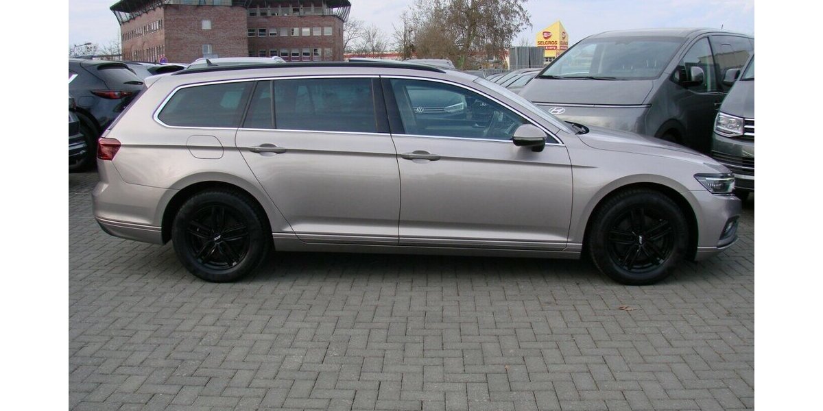 VW Passat 2.0TDi Business Panorama ACC IQ.Light 142.589 km 16.980 &euro; Falkensee 14612