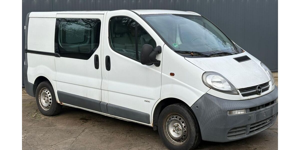 Opel Vivaro 193.800 km 2.900 &euro; Falkensee 14612