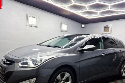Hyundai i40 259.000 km 6.380 € Berlin 12305