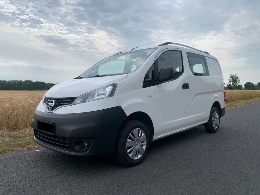NV200