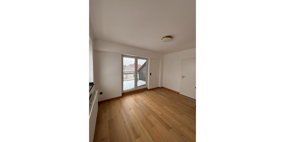 Dachgeschoßwohnung Ludwigsfelde - 3 Zimmer, 70 m&sup2;, 1.100&euro; | Angebot:25087158