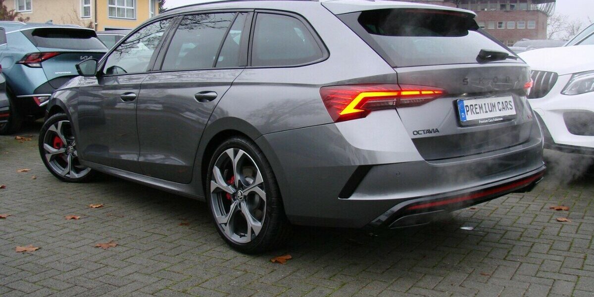 Skoda Octavia RS 2.0TSi AHK ACC LED Kamera 4.466 km 36.980 &euro; Falkensee 14612