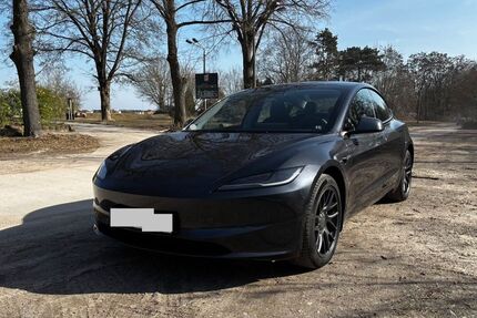 Tesla Model 3 24.000 km 44.500 &euro; Berlin 12439