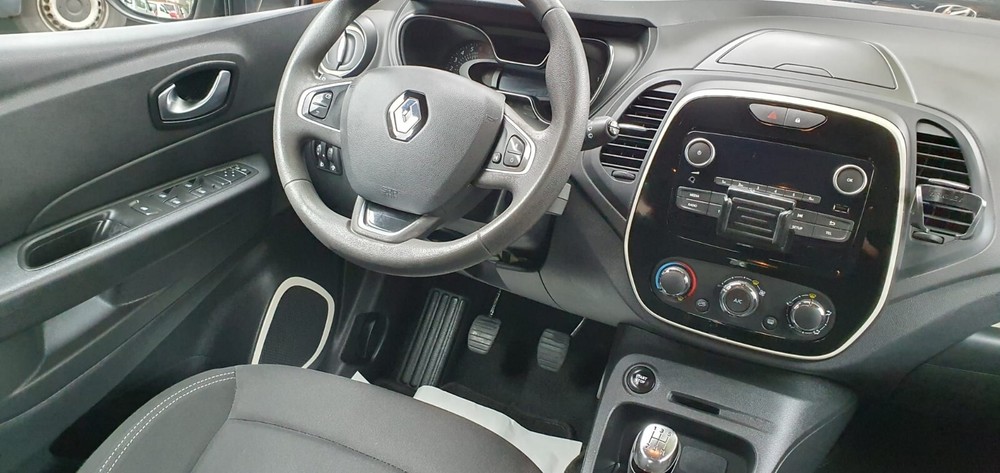 Renault Captur 80.000 km 8.800 &euro; Berlin 10178