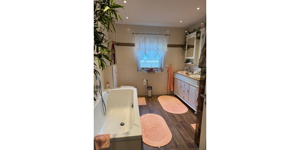 Mediterranes Landhaus mit Wohlfühlgarten und Wellnessbereich in Nauen-Wachow - Einfamilienhaus Nauen | Angebot:27071277