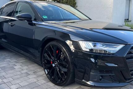 Audi A8 124.000 km 39.200 &euro; Berlin 13509