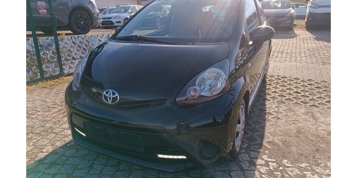 Toyota Aygo (X) 168.000 km 2.999 &euro; Berlin 13597