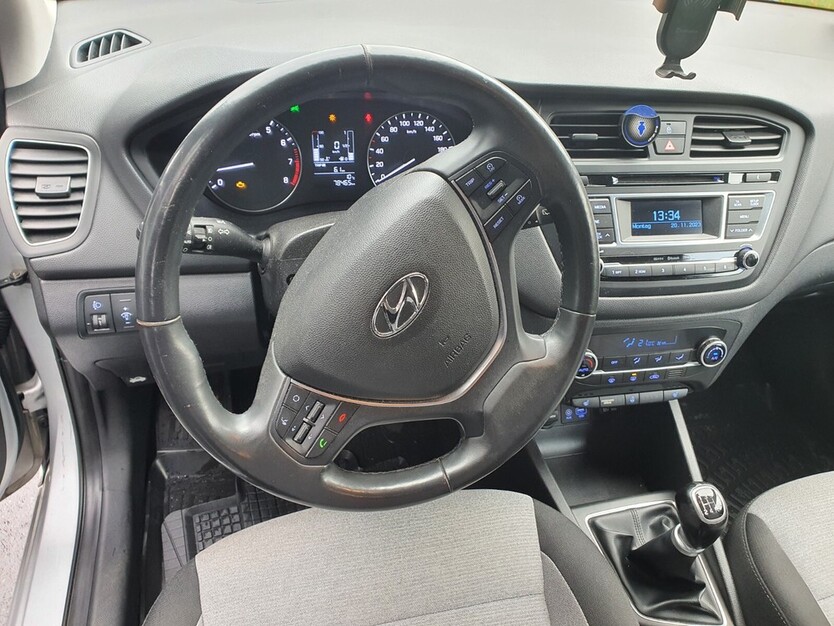 Hyundai i20 78.465 km 8.500 € Berlin 10178