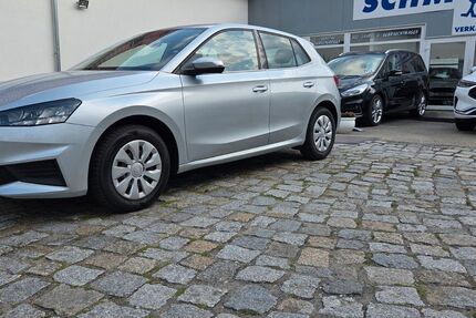 Skoda Fabia 52.800 km 13.380 &euro; Potsdam 14469