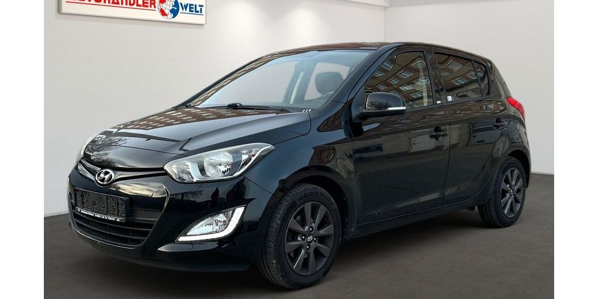 Hyundai i20 102.558 km 6.299 € Berlin 12681