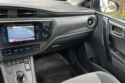 Toyota Auris 307.000 km 9.700 € Wustermark 14641