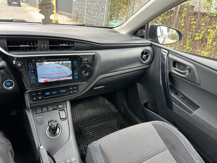 Toyota Auris 307.000 km 9.700 € Wustermark 14641