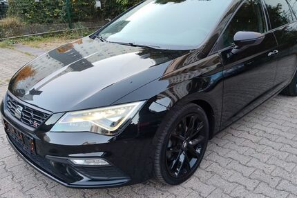 Seat Leon 169.800 km 9.799 &euro; Berlin 10179