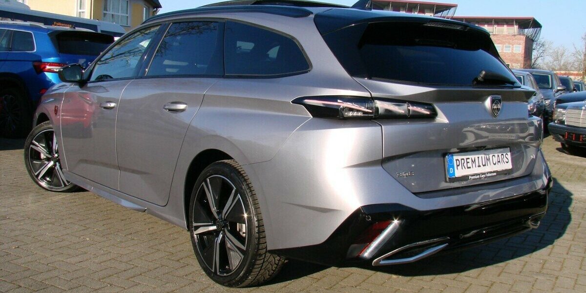 Peugeot 308 SW 1.5 GT ACC Panorama LED SCR 31.506 km 23.980 &euro; Falkensee 14612
