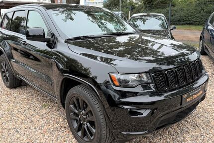 Jeep Grand Cherokee 99.999 km 26.500 € Potsdam 14480