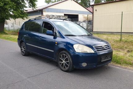 Toyota Avensis Verso 164.556 km 2.600 &euro; Berlin 13629